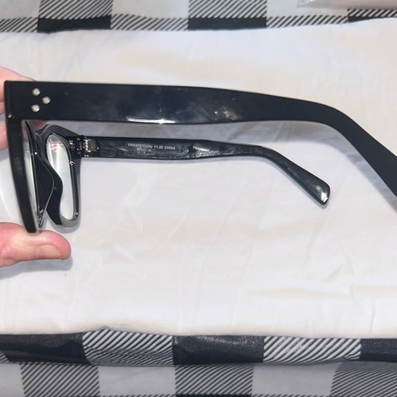 Extra Large Readers - Picture 6 of 6